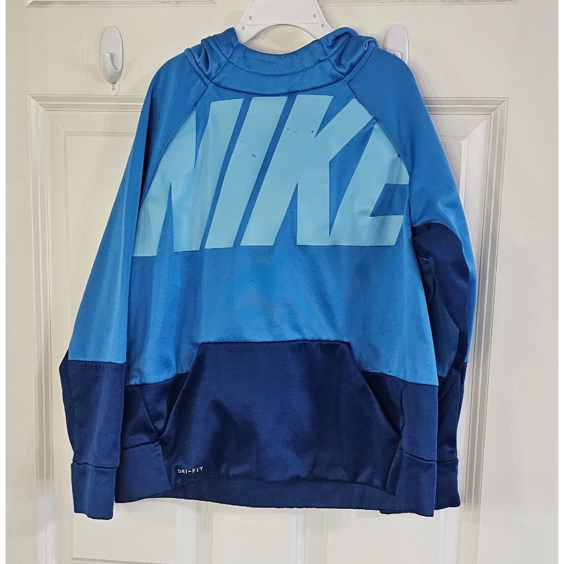 Nike Boys Dri-Fit Hoodie Blue Colorblock Graphic Sweatshirt Size Medium
